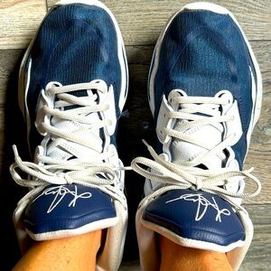 Nike Kyrie Infinity size 9.5